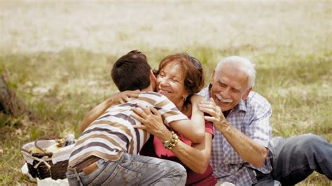 990 Videos De Familia Latina Feliz Abuelos Videos De Stock Videoclips En 4K Y HD Shutterstock