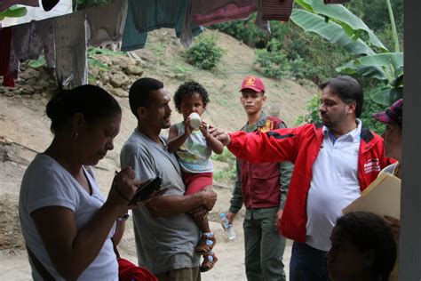 Familias De La Virgencita De Carayaca Fincan Sus Esperanzas En La Gran