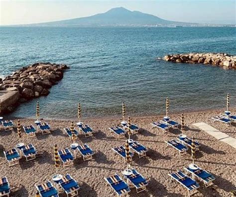 Famous Beach Castellammare Di Stabia NA Prenotazione Online