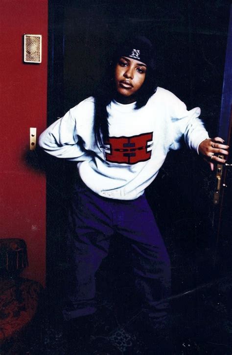 Women Of The 90s Rip Aaliyah Aaliyah Style Aaliyah Outfits Rihanna