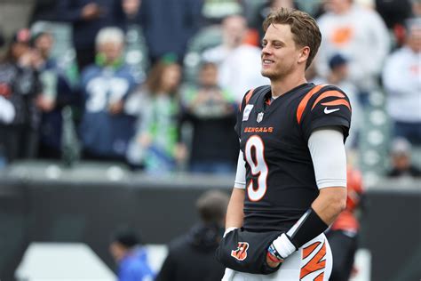 Look Bengals Qb Joe Burrow Appears At Foundations Annual Golf Outing