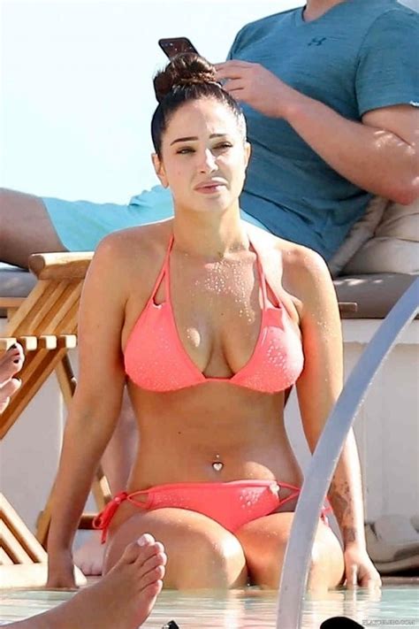 Tulisa Contostavlos Looks Sexy In Pink Bikini PlayCelebs Net