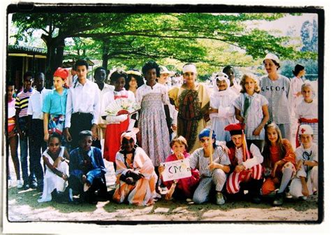 Photo de classe Cm2 de 1993 Ecole Française De Bujumbura Copains d avant