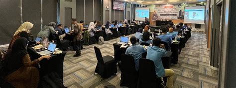 Unm Gelar Workshop Strategi Digital Marketing Untuk Tingkatkan Kinerja