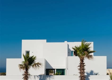 Santorini House By Kapsimalis Architects Made Of White Blocks