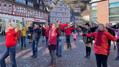 Tanzen gegen Gewalt an Frauen und Mädchen bei One Billion Rising