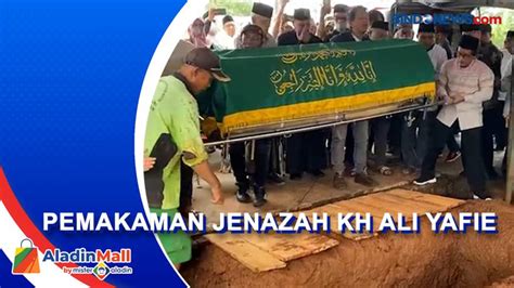 Tiba Di Tpu Tanah Kusir Jenazah Mantan Ketua Mui Kh Ali Yafie