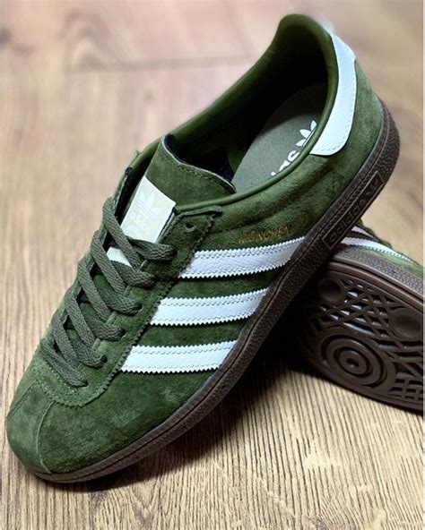 Adidas Munchen Trainers Focus Olivewhite 80s Casual Classics