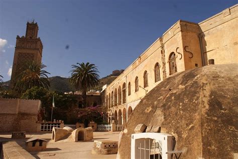 Le Quartier De Sidi El Houari Oran