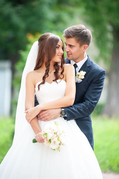 Premium Photo Bride And Groom Before Wedding