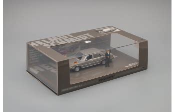 Mercedes Benz Sel W Bundeskanzler Helmut Schmidt With Figurine