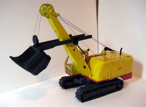 Масштабная модель экскаватора ЭО-5119