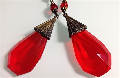 Винтажные серьги в стиле "Art Nouveau" красного цвета - BublikBazaar