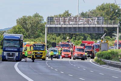 A Vollsperrung Nach Crash Mit Zwei Schwerverletzten