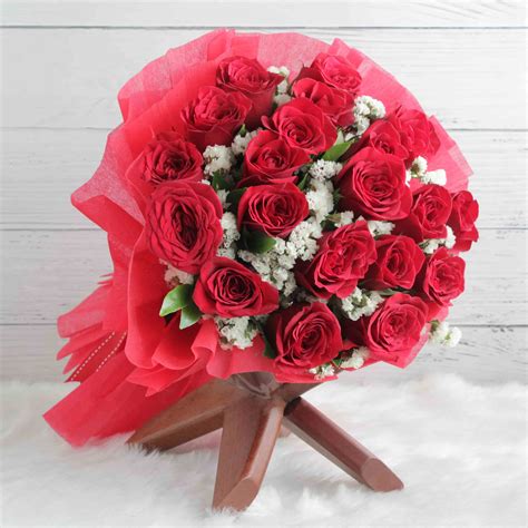 Red Roses Hand Bouquet - Ovenfresh