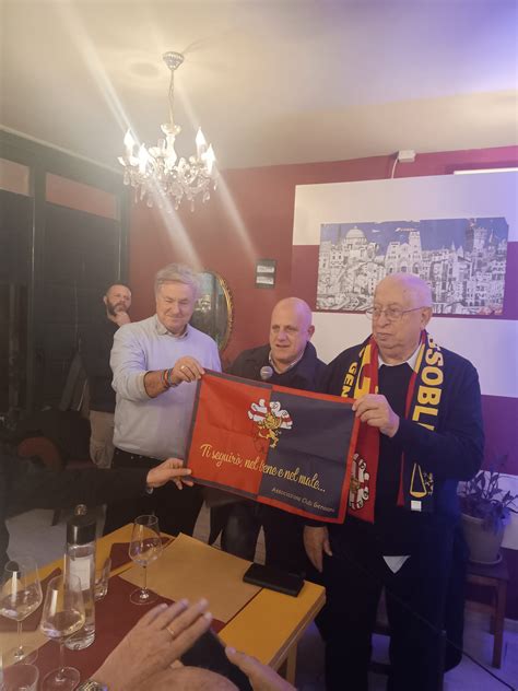 Malinovskyi E Ricciardella Alla Cena Di Natale Del Genoa Club Giustizia