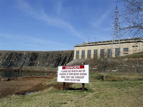 Lookout Dam Iredell County Nc Catawba River Rocknrun Flickr