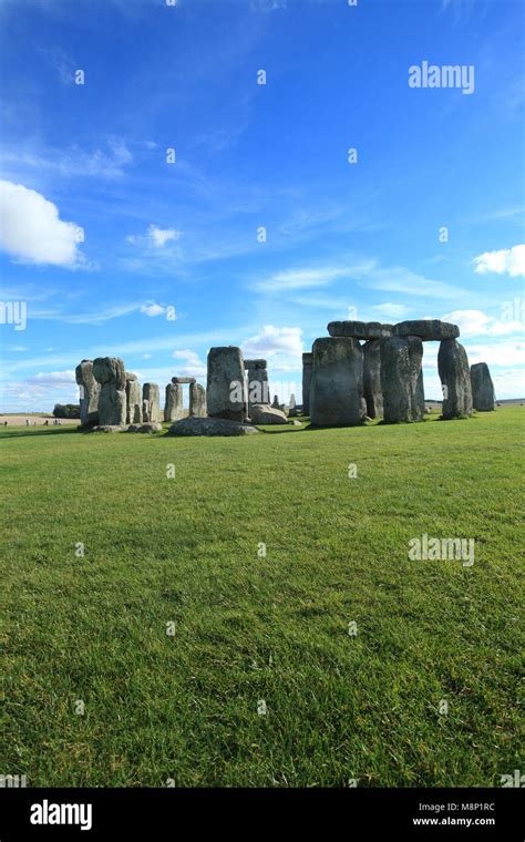 Stonehenge Prehistoric Monument In Wiltshire England Stock Photo Alamy