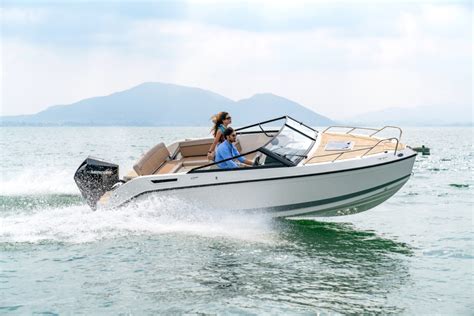 Quicksilver Activ Cruiser Holland Sport Boat Centre