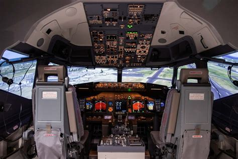 Canadian North Unveils 737ng Full Flight Simulator And Aviation Training Facility At Edmonton