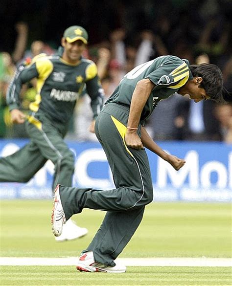 Mohammad Aamer Gave Pakistan Their First Breakthrough