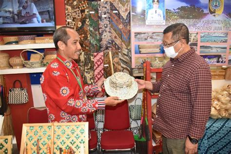 Bupati Maryoto Tinjau Stand Tulungagung Di Jogja Expo 2022 News