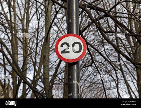 A 20 Miles Per Hour Speed Limit Sign In Bristol UK Stock Photo Alamy