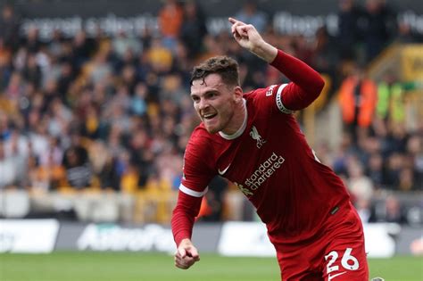 Lateral Do Liverpool Andrew Robertson Passa Por Cirurgia No Ombro