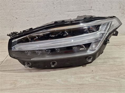 VOLVO XC90 lift lampa lewa Full LED MID 19 32228302 za 1700 zł z