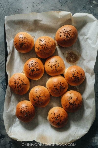 Baked BBQ Pork Buns (Char Siu Bao) - Omnivore's Cookbook