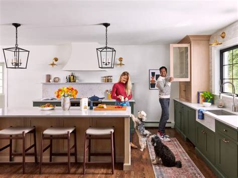 Tour A Traditional Green Kitchen With Two Tone Cabinets Hgtv