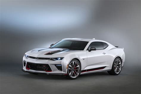 2016 Chevy Camaro Takes A Walk On The Wild Side At Sema Camaro Chevy