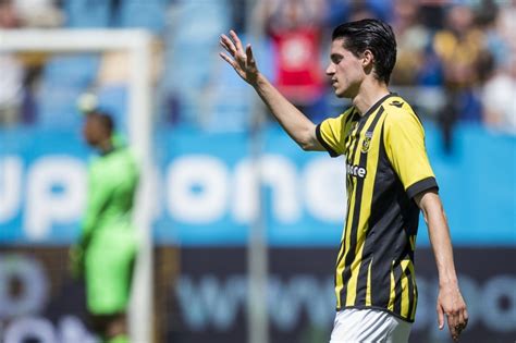 Feyenoord Meldt Zich Bij Vitesse Voor Vejinovic