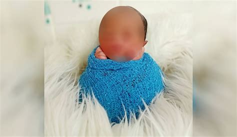 Bayi Prematur Dimandikan Untuk Foto Newborn Tanpa Izin Orang Tua