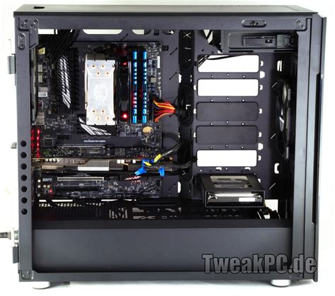 Corsair Carbide Series 678C im Test - Innenleben (3/6)