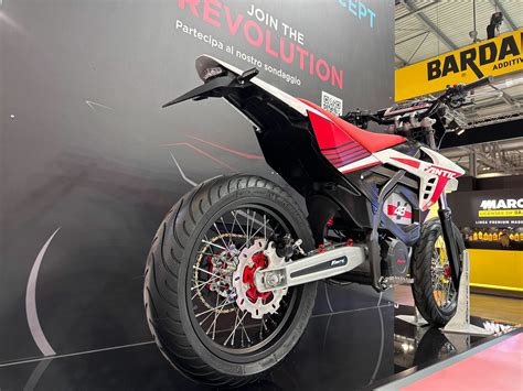 Eicma Fantic Pr Sente Sa Premi Re Moto Lectrique