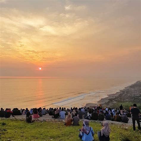 5 Spot Sunset Terkenal di Jogja – Jogjacars.com