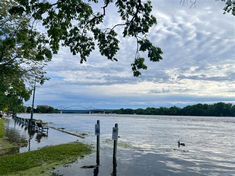 Mayors In Mississippi River Towns Getting Through Rainy Season And