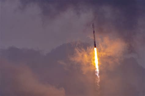 Falcon 9 Launches O3b Mpower B Photos