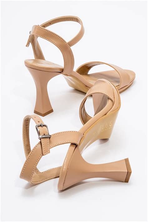 Kadın Tek Bantlı Topuklu Sandalet NUDE CİLT