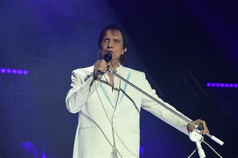 De Itapemirim Cidade De Roberto Carlos - Roberto Carlos emociona fãs em show de aniversário em Cachoeiro de ...