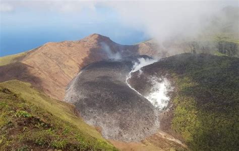 Volcano activity in St Vincent & Grenadines leads to mass evacuation — MercoPress