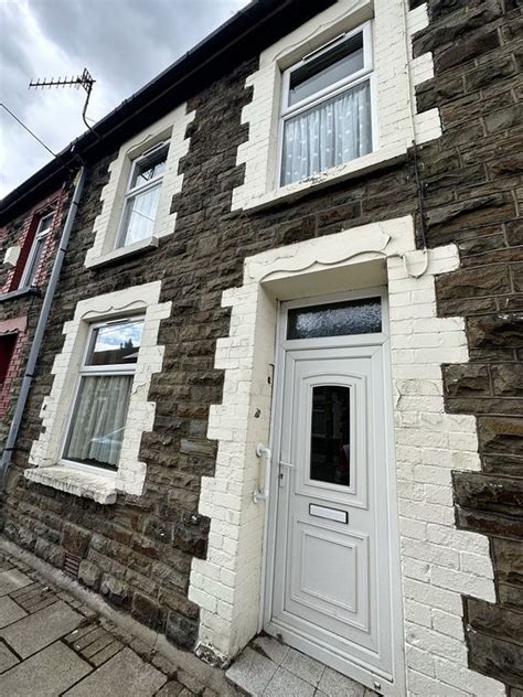 Bed Property For Sale In Eileen Place Treherbert Treorchy Rhondda