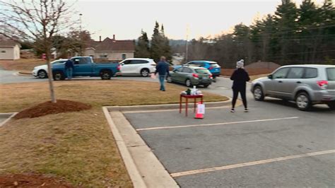 Appalachian Mountain Community Health Center Holds Drive Thru Vaccine