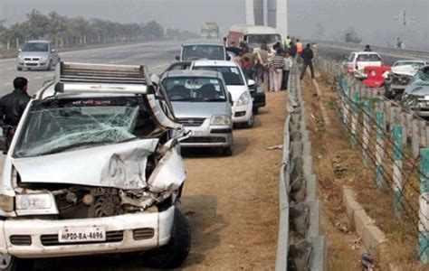 Accident On Yamuna Expressway Due To Dense Fog Youth Ki Awaaz