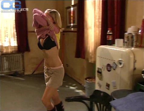 Sarah Ulrich Nude Pictures Onlyfans Leaks Playboy Photos Sex Scene Uncensored