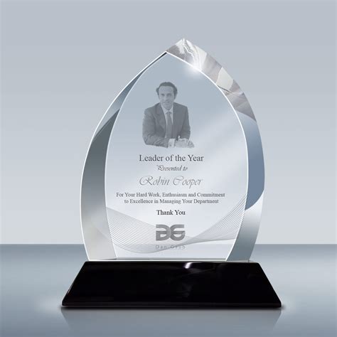 Leadership Crystal Award Goodcount 3d Crystal Etching T And Award