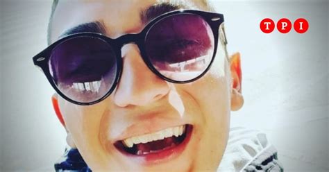 Torino Enne Si Suicida Gettandosi Sotto Un Treno Bullizzato Perch Gay