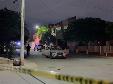 Hombres Armados Atacan Al Conductor De Una Camioneta Cuando Circulaba