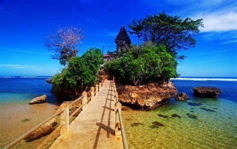 Daftar Pantai Di Jawa Timur Nggak Kalah Indah Dengan Pantai Di Wilayah